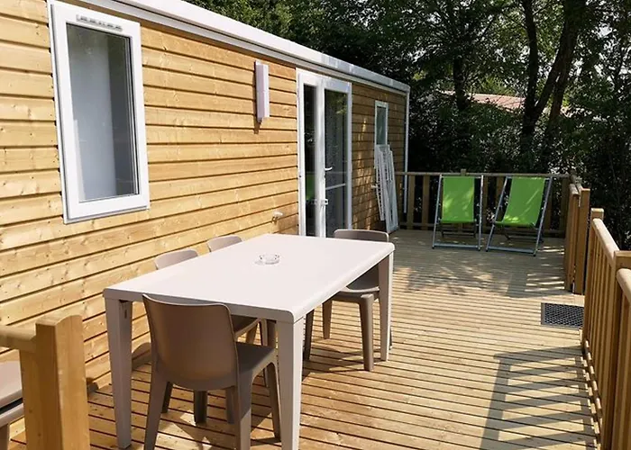 Mobil 6 Pers Pmr Avec Terrasse A - Api-1-52-343 Chaille-Les-Marais